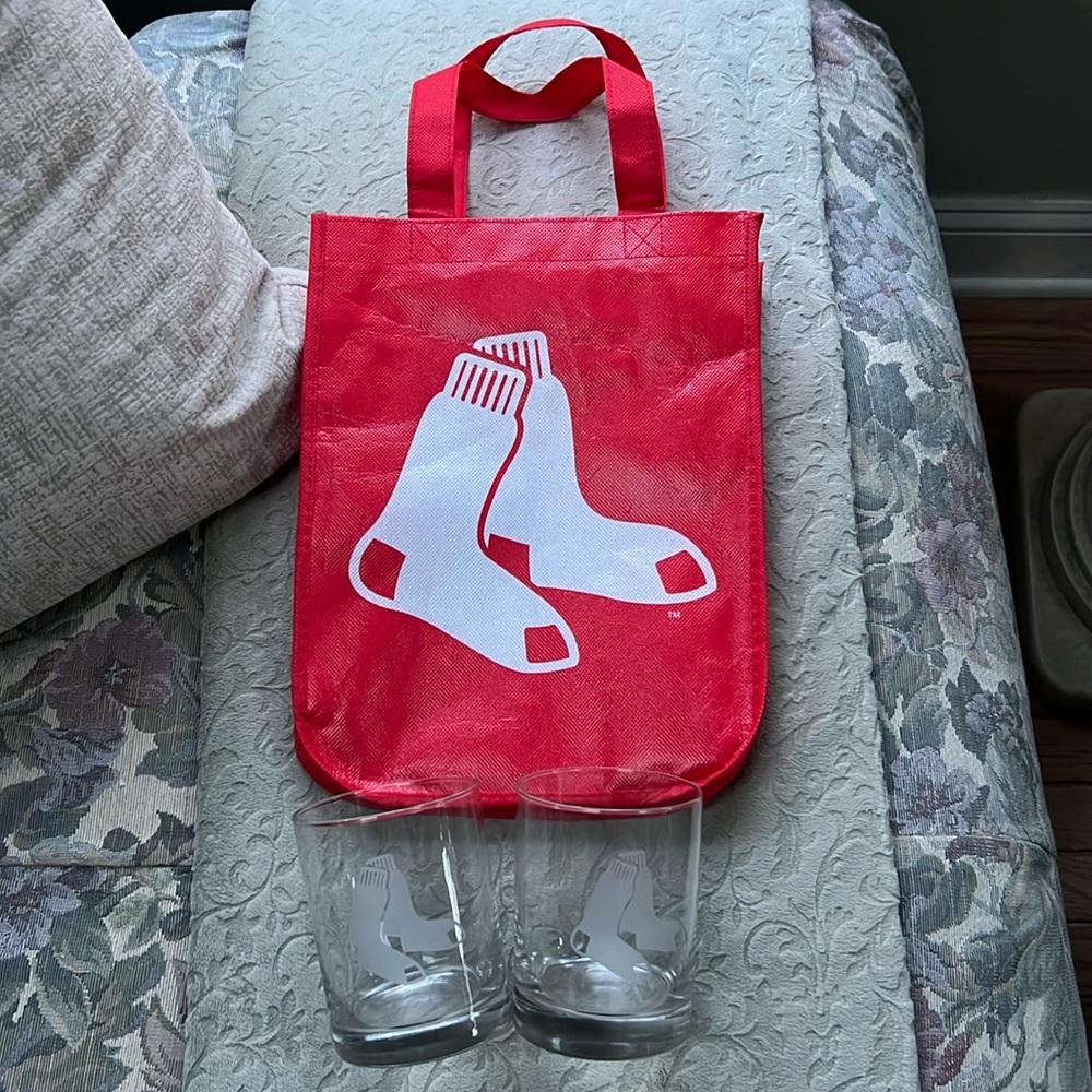 Boston Red Sox tote bag & highball glasses etched socks engraved in the glass